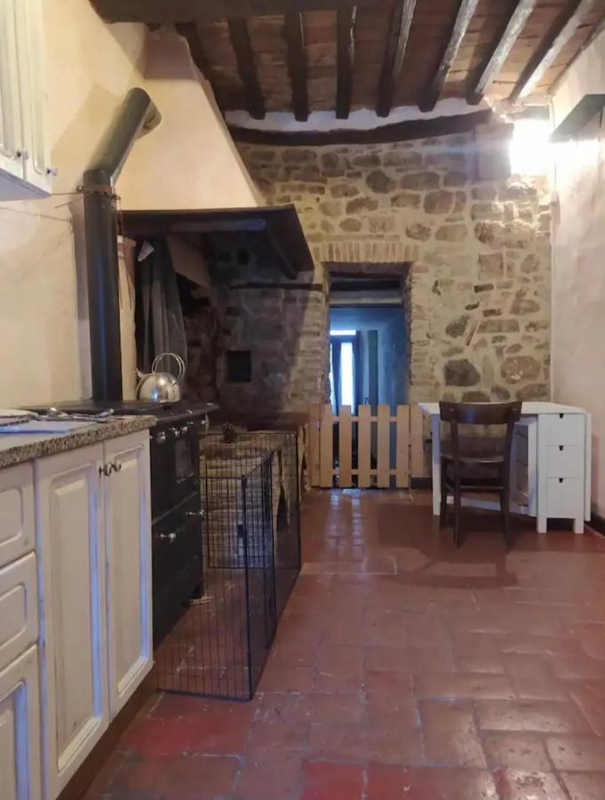 Casa Contadina In Borgo Medievale, Tuscany Monteguidi Buitenkant foto
